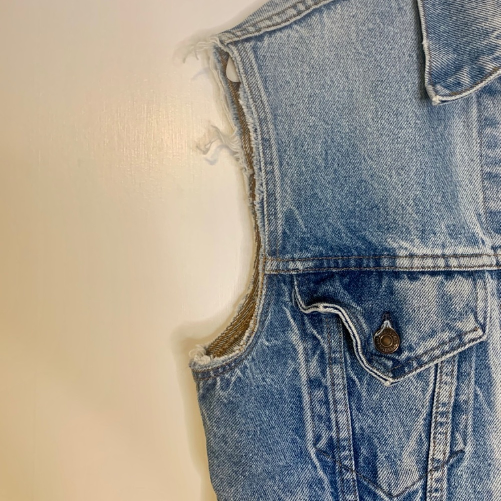 Vintage LEVIS Denim Vest - Picture 3 of 4